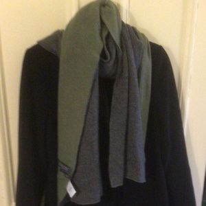 NWOT Coercion London Pure Cashmere Scarf